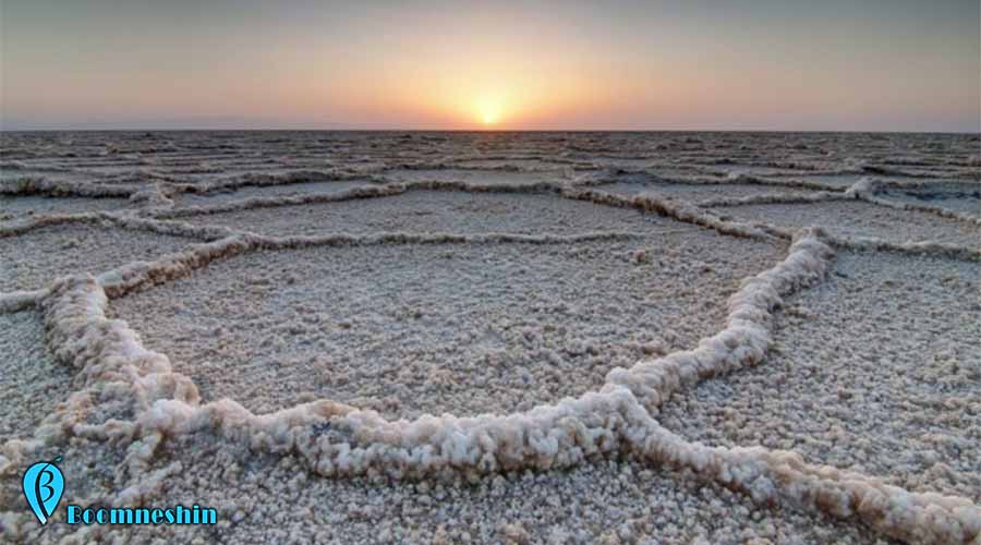 دریاچه نمک خور، آینه ای از آسمان در دل کویر اصفهان