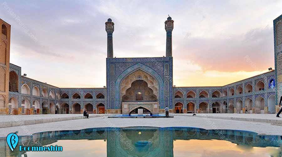 مسجد جامع عتیق اصفهان قدیمی‌ترین بنای تاریخی موجود در اصفهان است